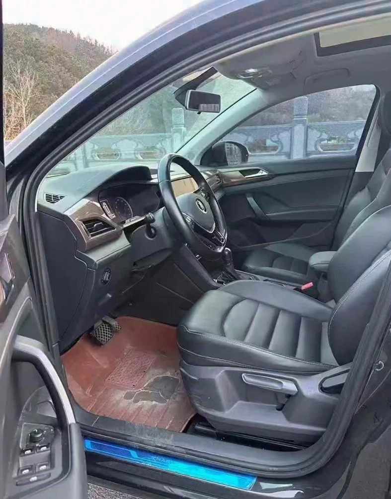 大众途岳 内饰前排