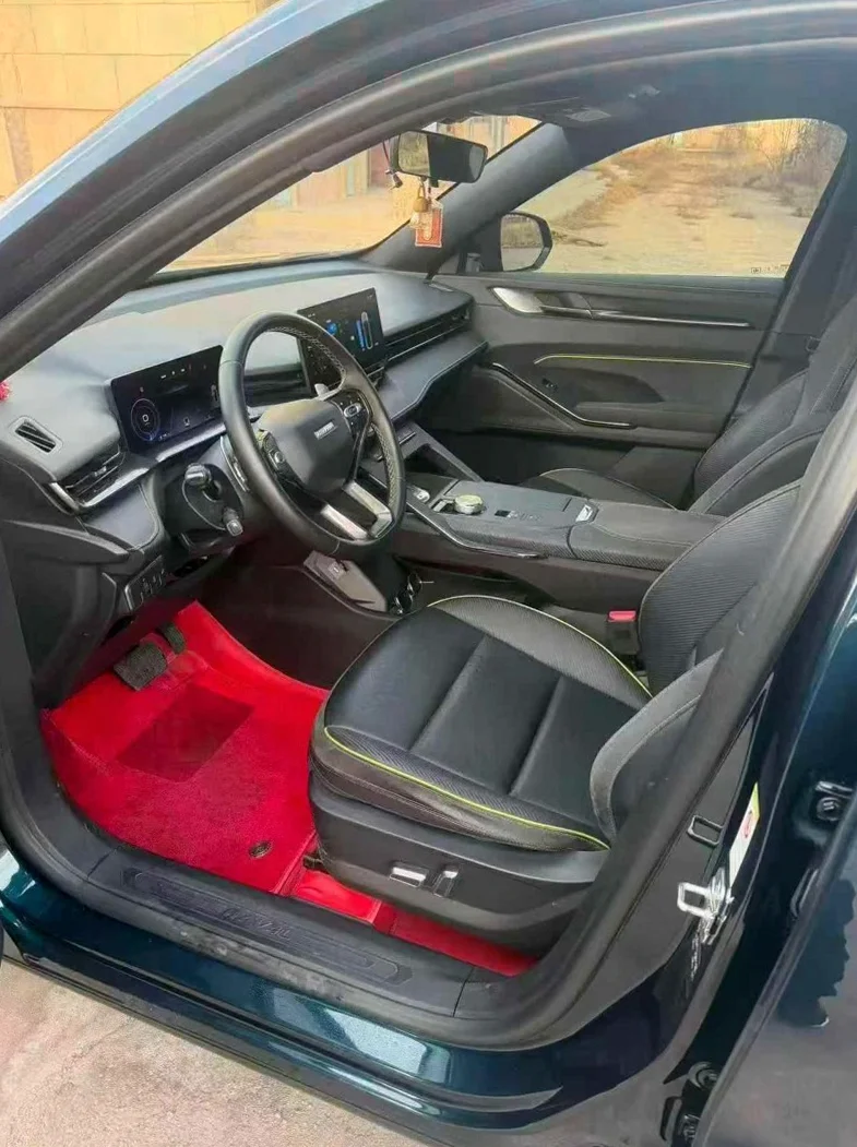 哈弗H6 内饰前排