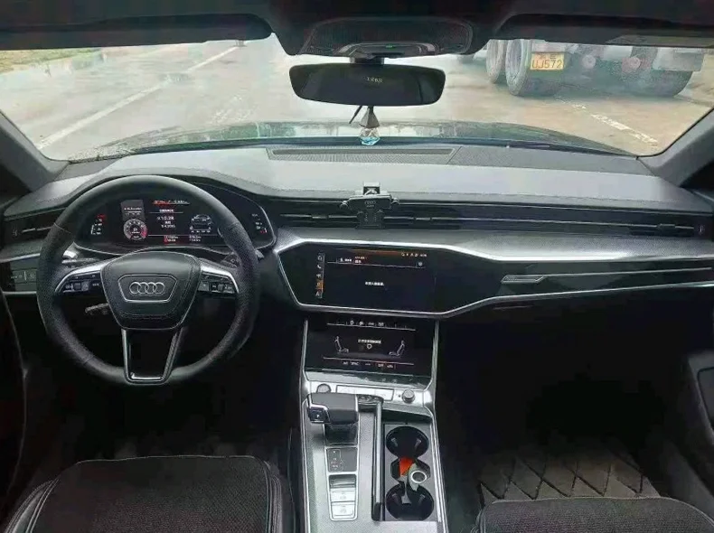 奥迪A6L 后面外观三