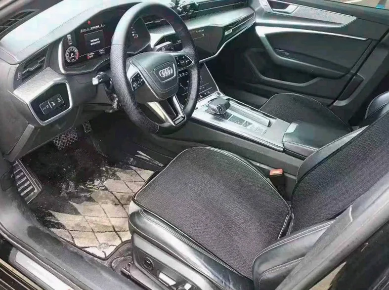 奥迪A6L 后面外观一