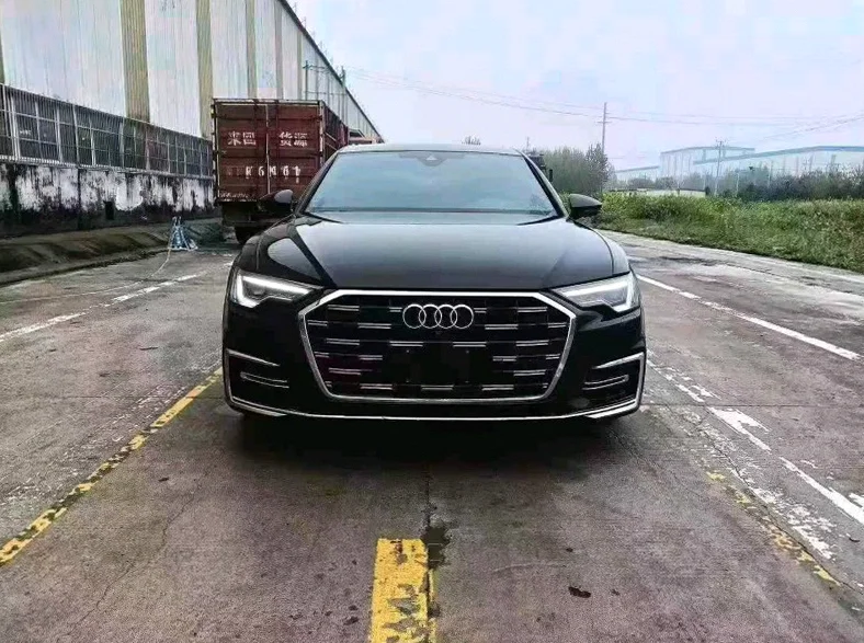 23年奥迪A6L 2.0T 45TFSI四驱顶配