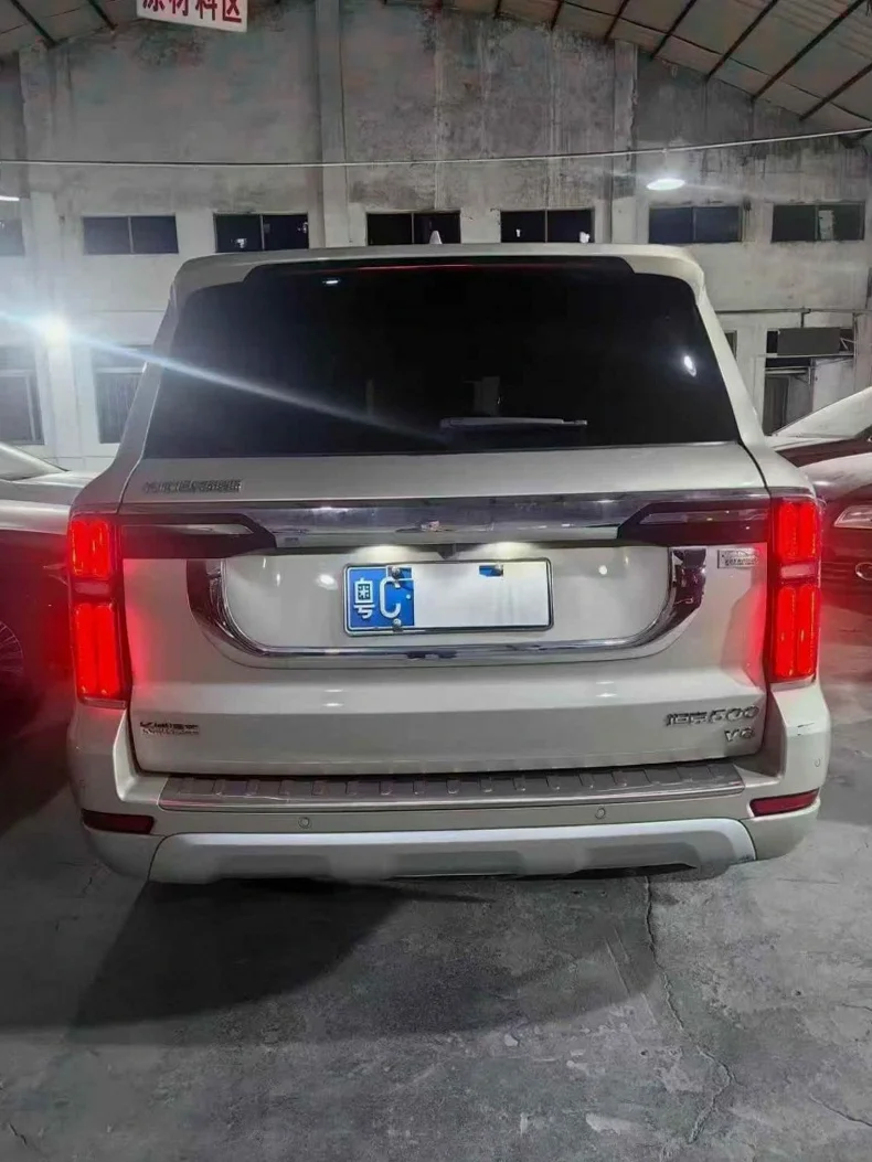 长城汽车坦克 内饰前排