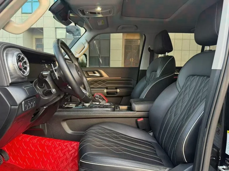 长城汽车坦克 后面外观一