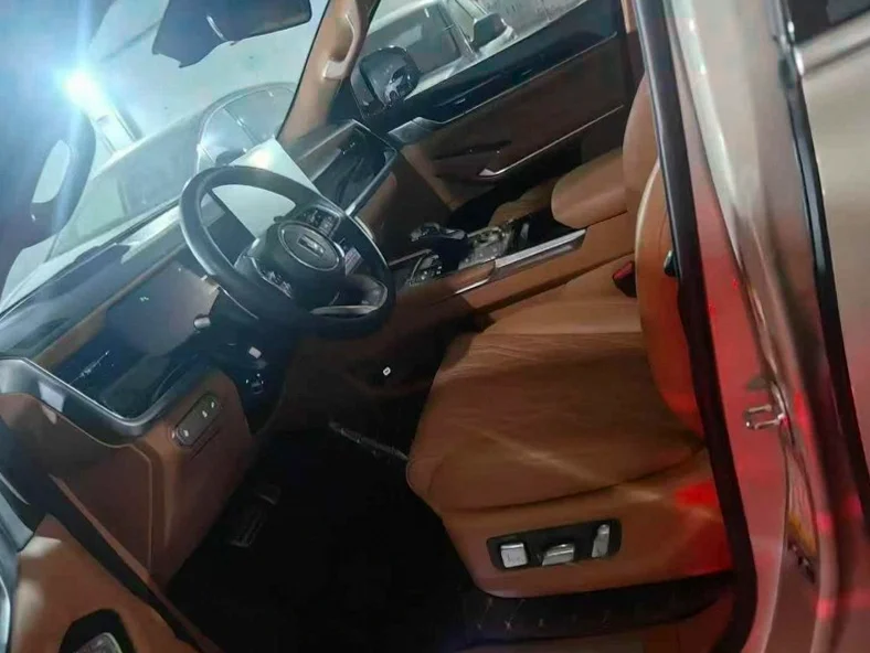 长城汽车坦克 后面外观三