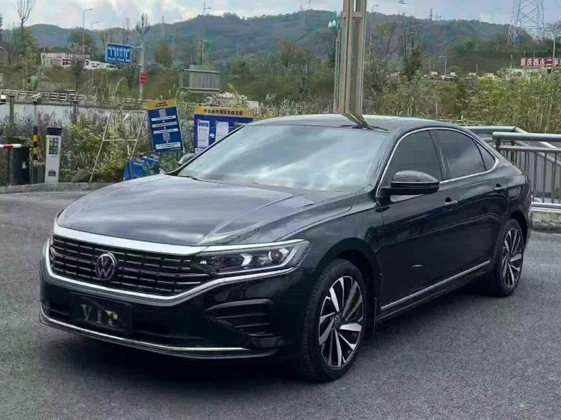 大众帕萨特 正面外观三