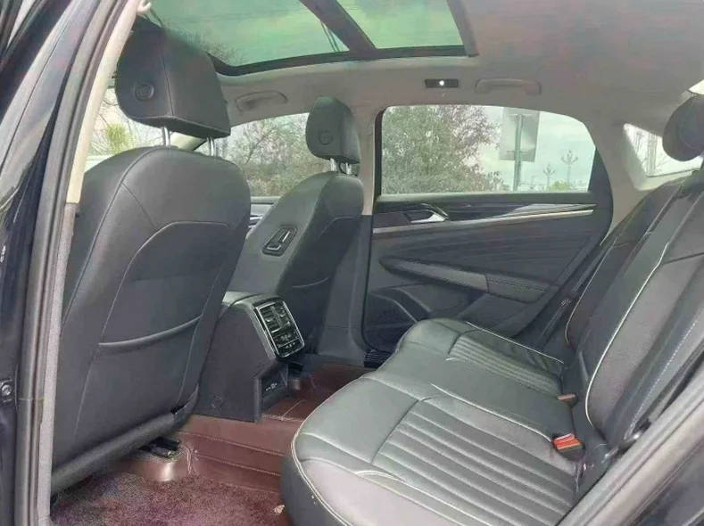 大众帕萨特 后面外观二