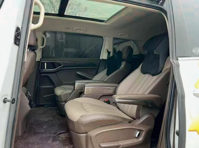 大众威然 后面外观二