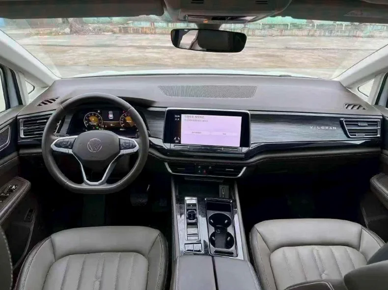 大众威然 后面外观三