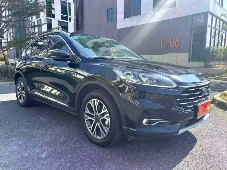 福特锐际 内饰后排