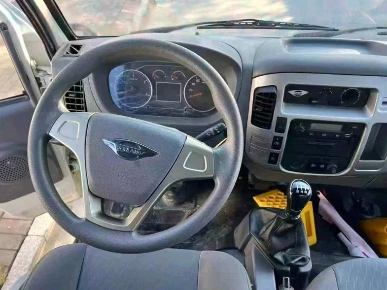 福田小卡之星 后面外观一