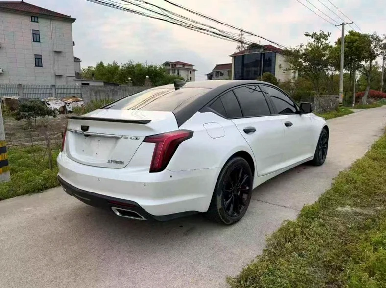 凯迪拉克CT5 内饰后排