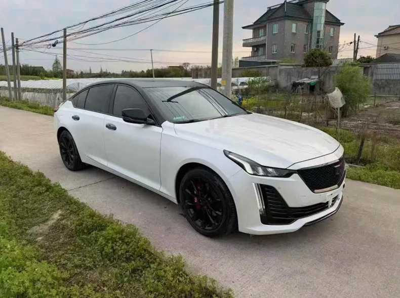 凯迪拉克CT5 正面外观三