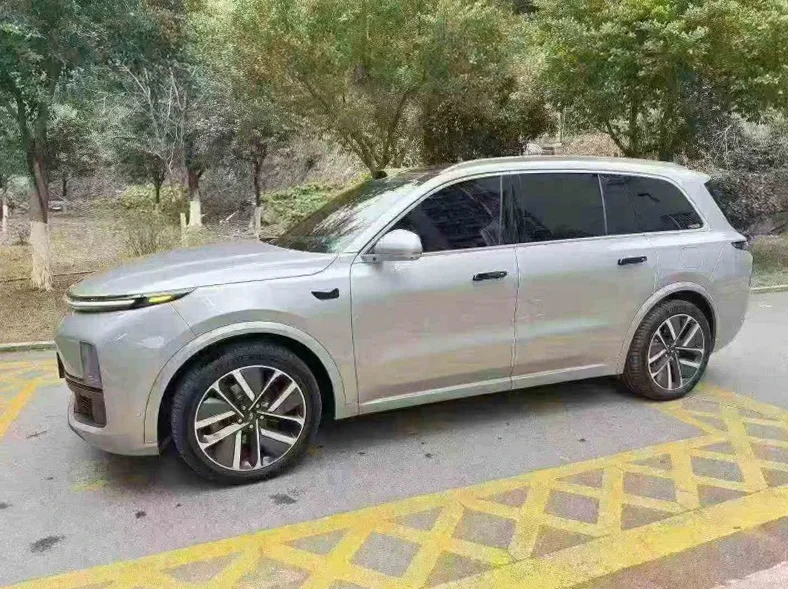 理想L9 正面外观三