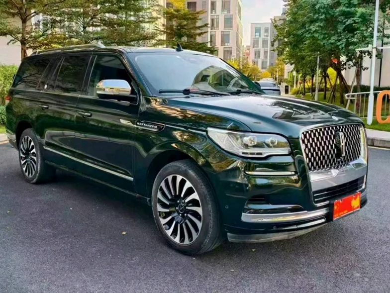 林肯领航员 正面外观三