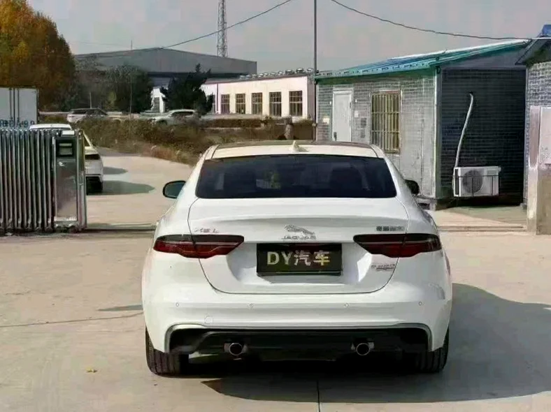 捷豹XEL 内饰前排