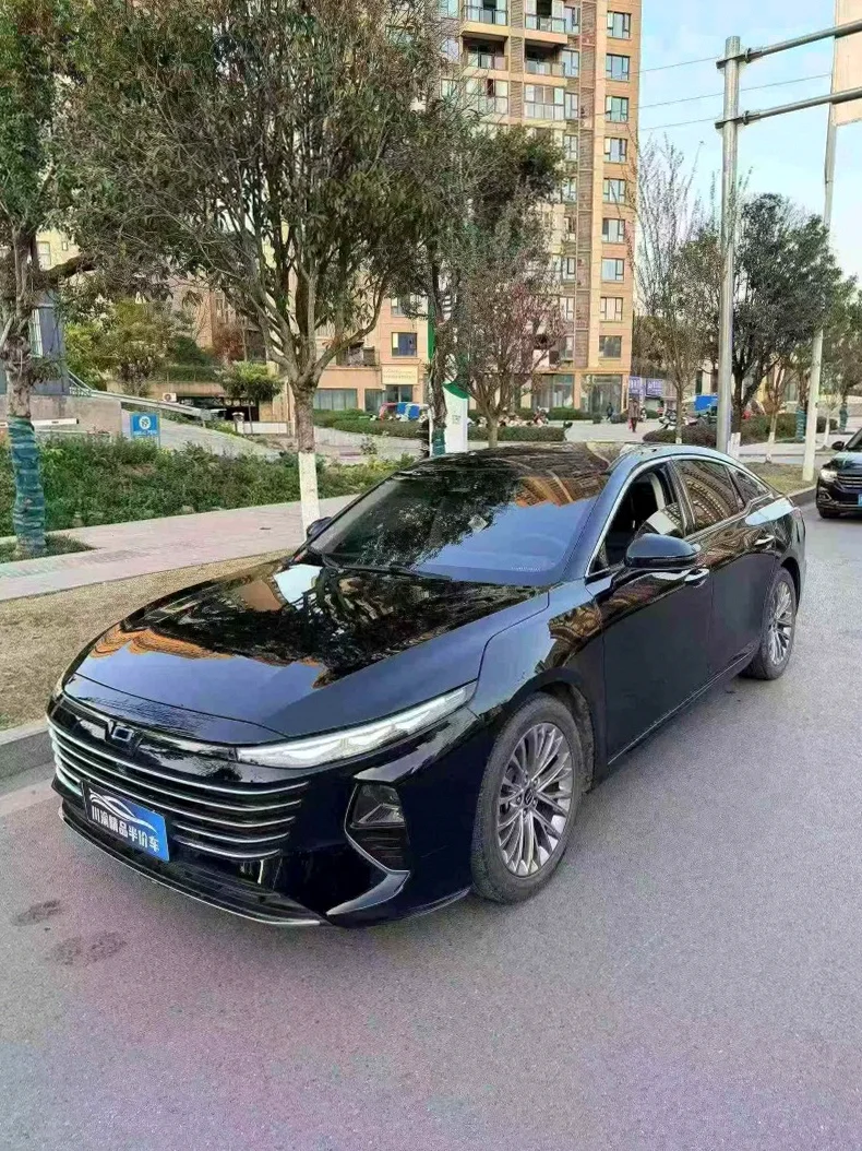 奔腾B70 正面外观二