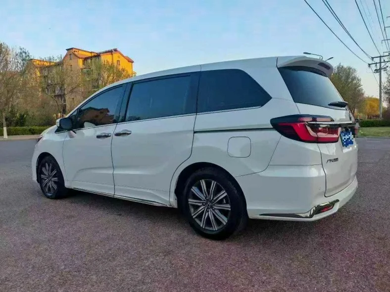 本田奥德赛 后面外观三