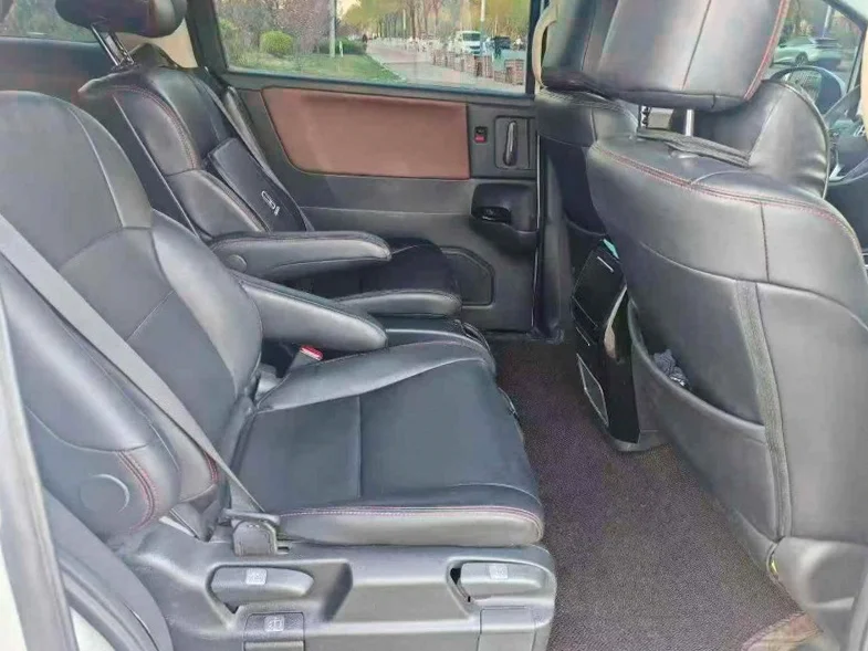 本田奥德赛 内饰前排