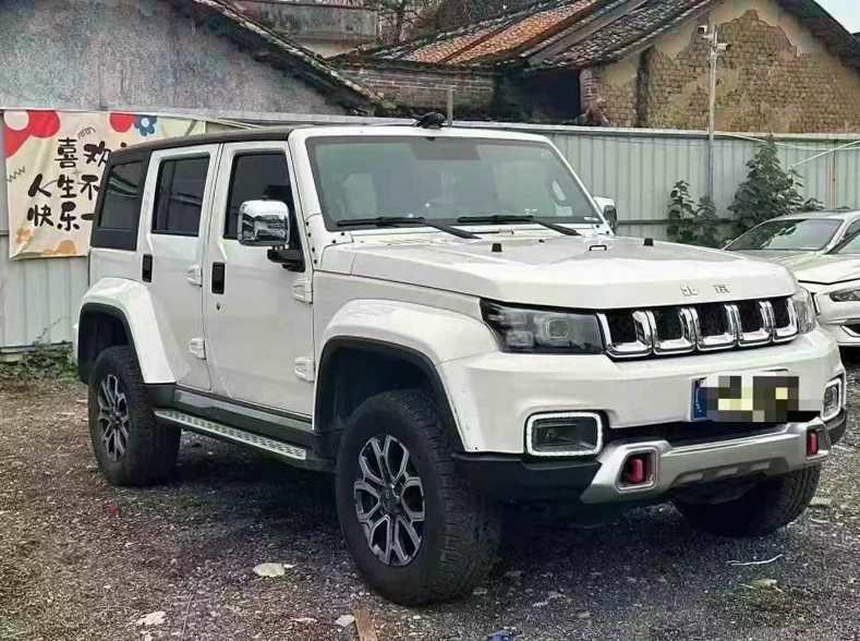 北京BJ40 正面外观二