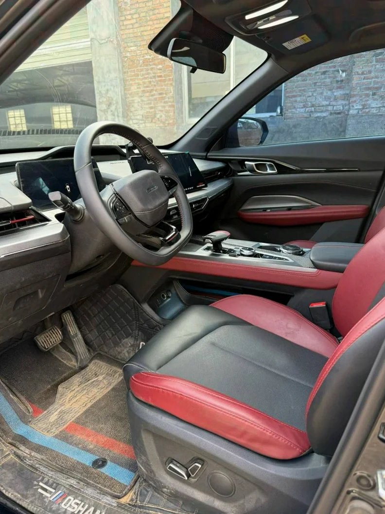 长安汽车欧尚 后面外观一