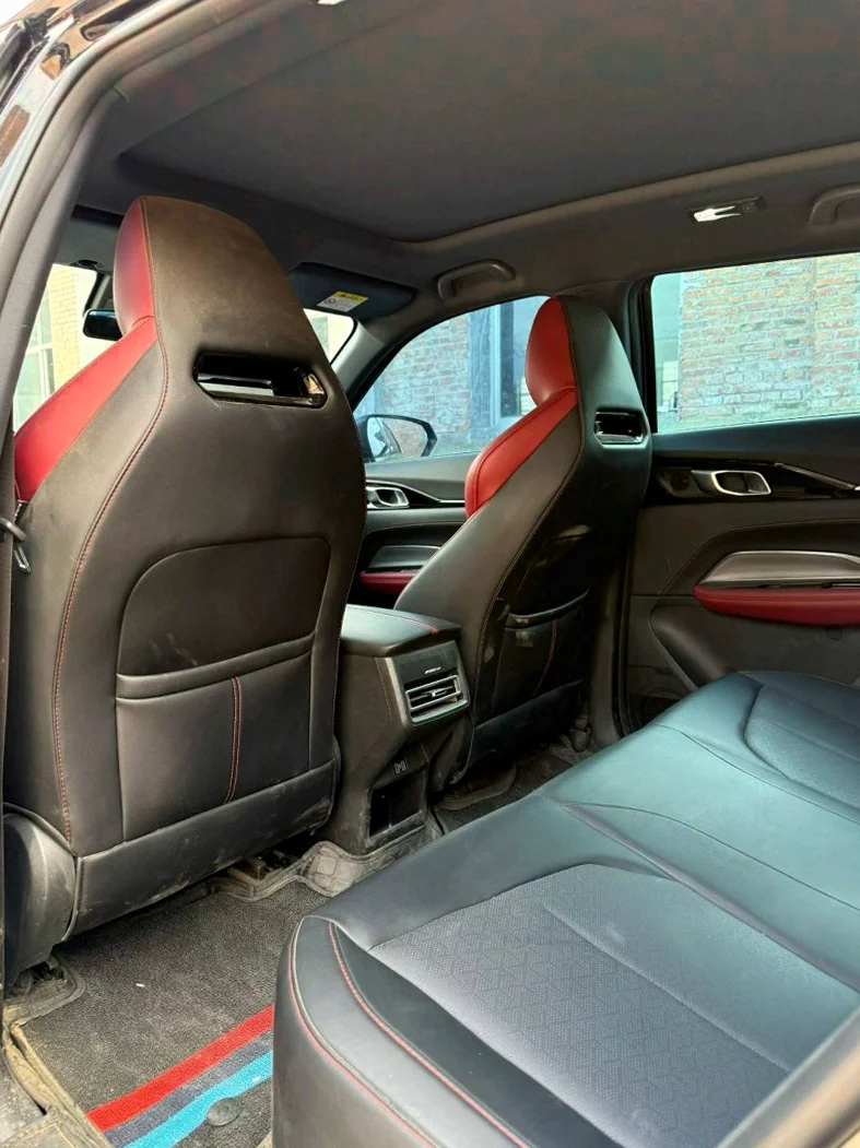 长安汽车欧尚 后面外观三