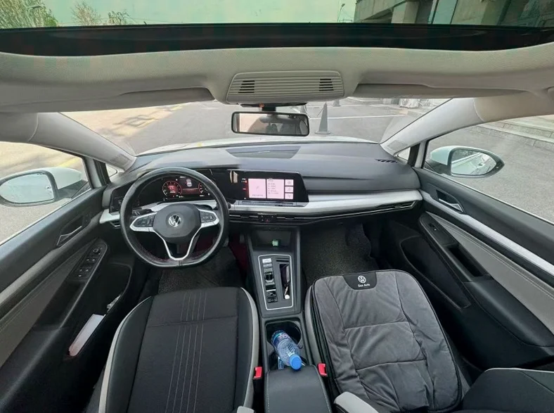 大众高尔夫 后面外观三