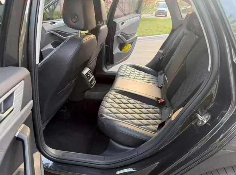 大众速腾 后面外观二