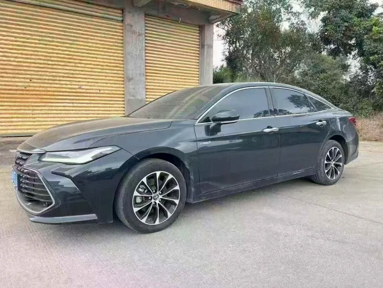 丰田亚洲龙 正面外观二