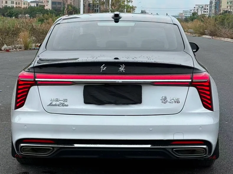 红旗H5 内饰前排