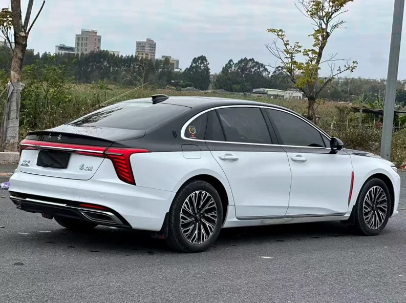 红旗H5 后面外观二