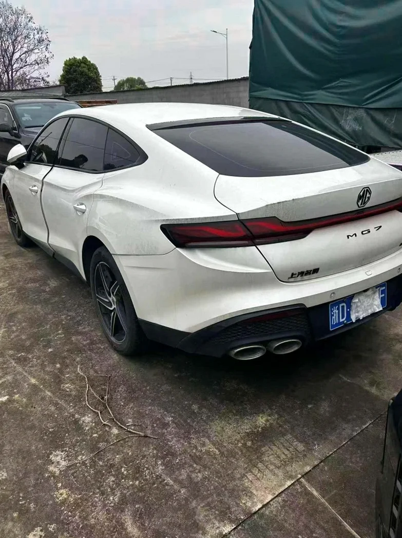 名爵7 内饰前排