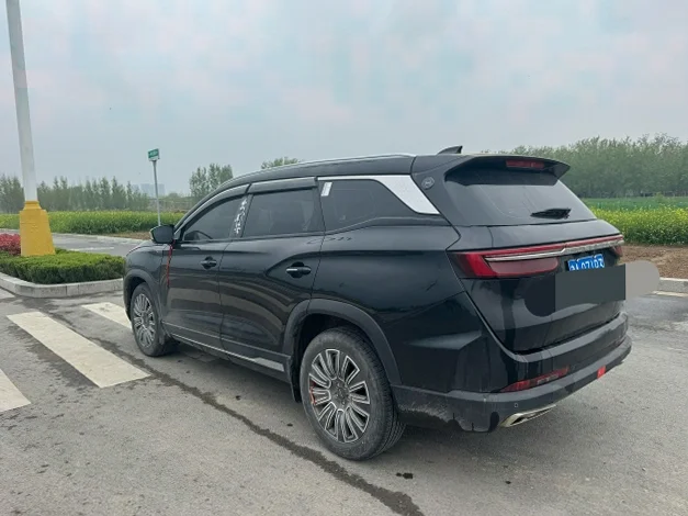 奇瑞捷途 内饰前排