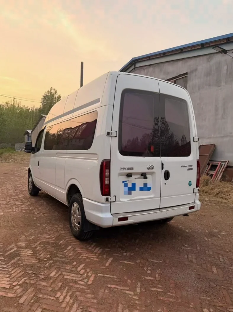 大通V80 后面外观二