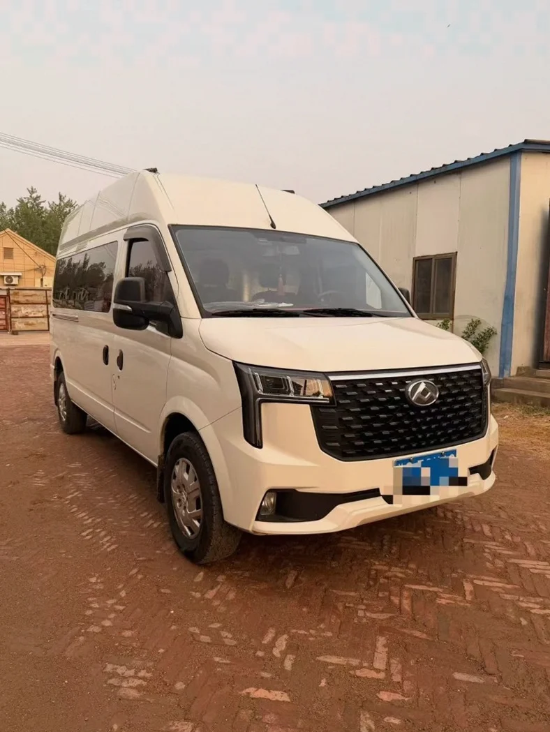 大通V80 正面外观二