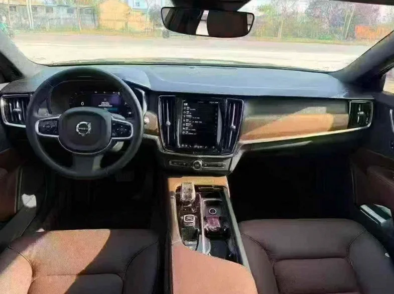 沃尔沃S90 后面外观三