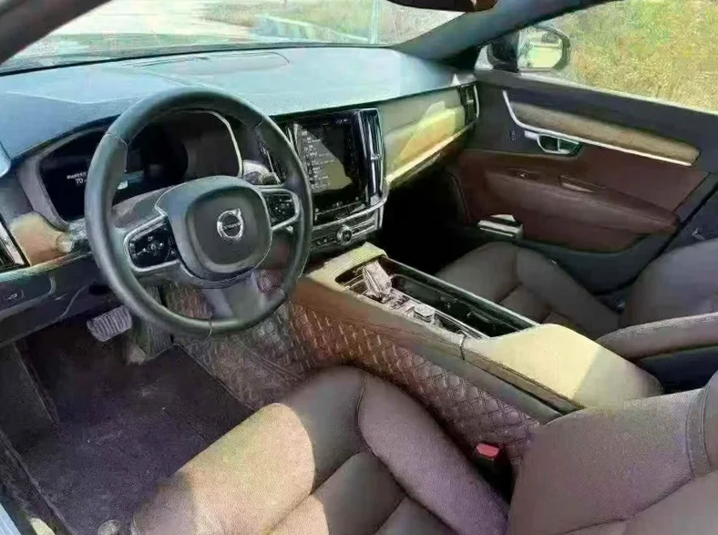 沃尔沃S90 正面外观三