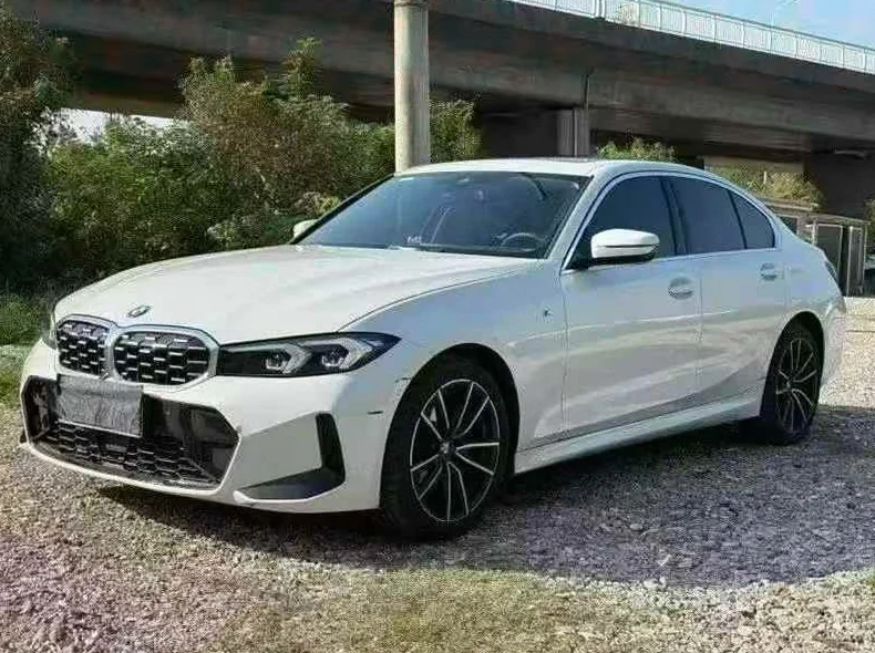 宝马3系 正面外观三