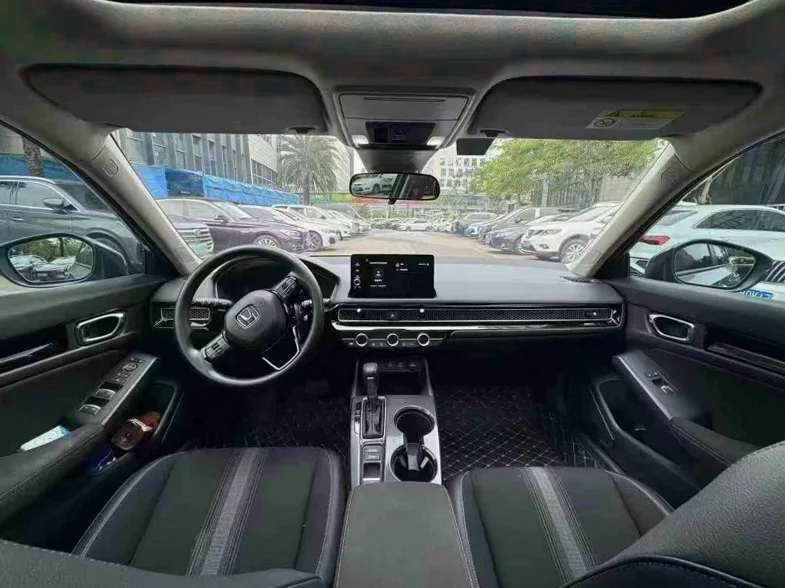 本田思域 内饰后排