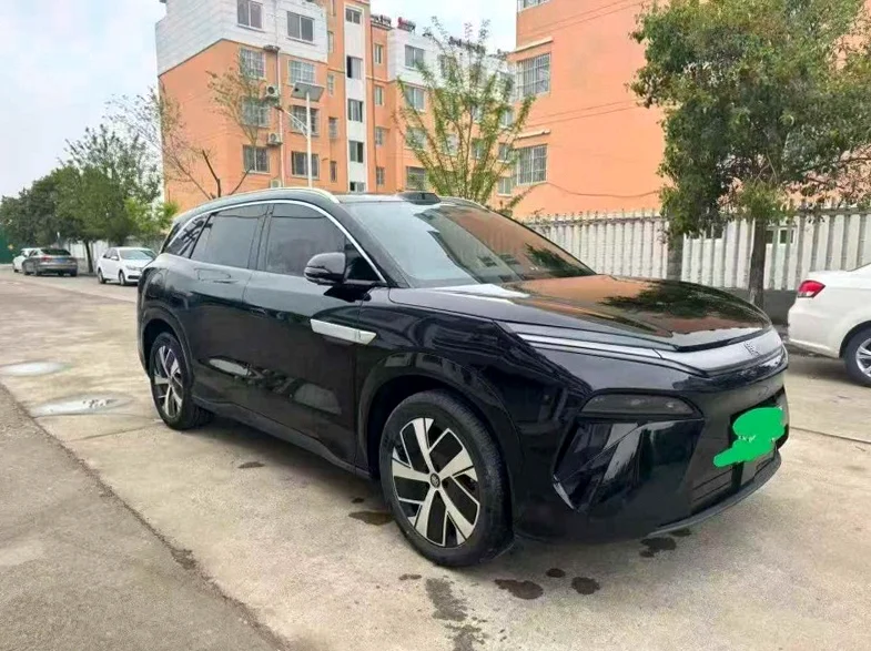 比亚迪唐 正面外观二