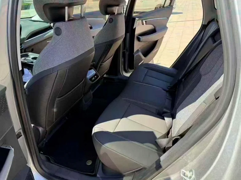 别克E5 后面外观三