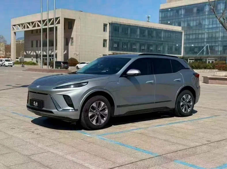 别克E5 正面外观二