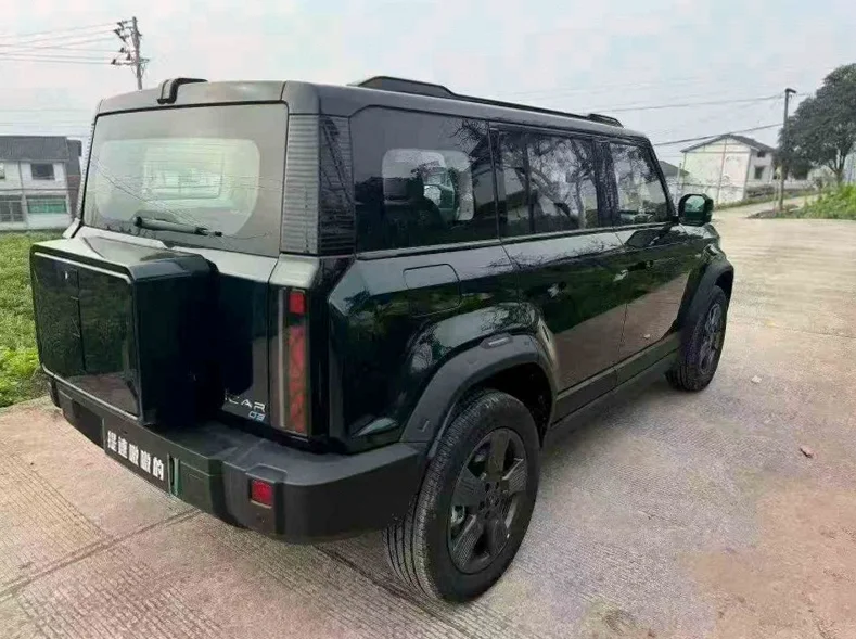 奇瑞ICAR 内饰前排