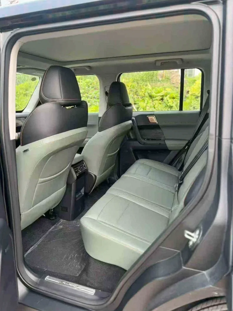 奇瑞ICAR 后面外观一