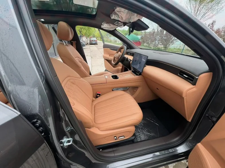 风神东风 内饰后排