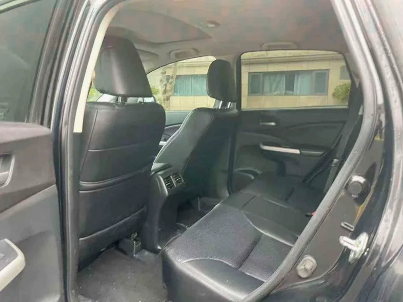 本田CRV 后面外观一