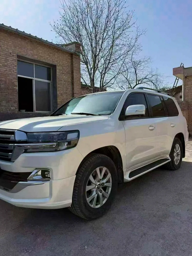 丰田兰德酷路泽 正面外观二