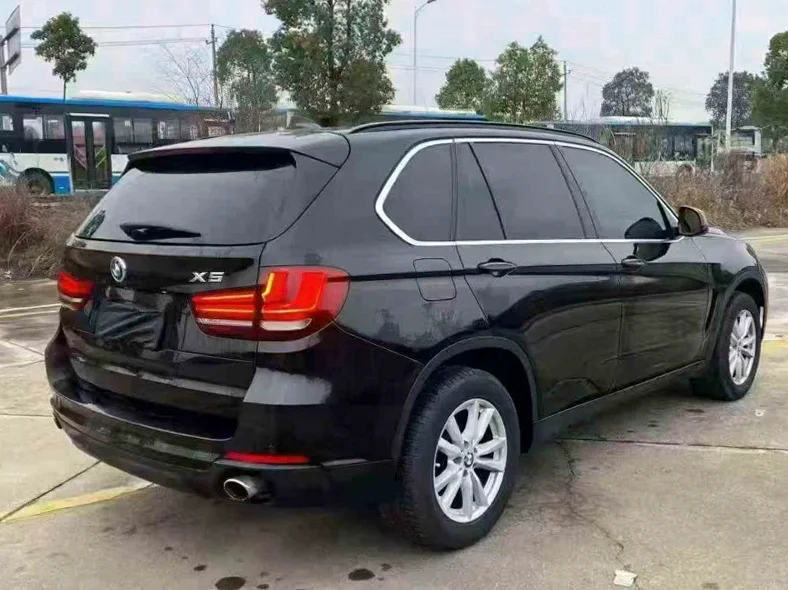 宝马X5 内饰后排