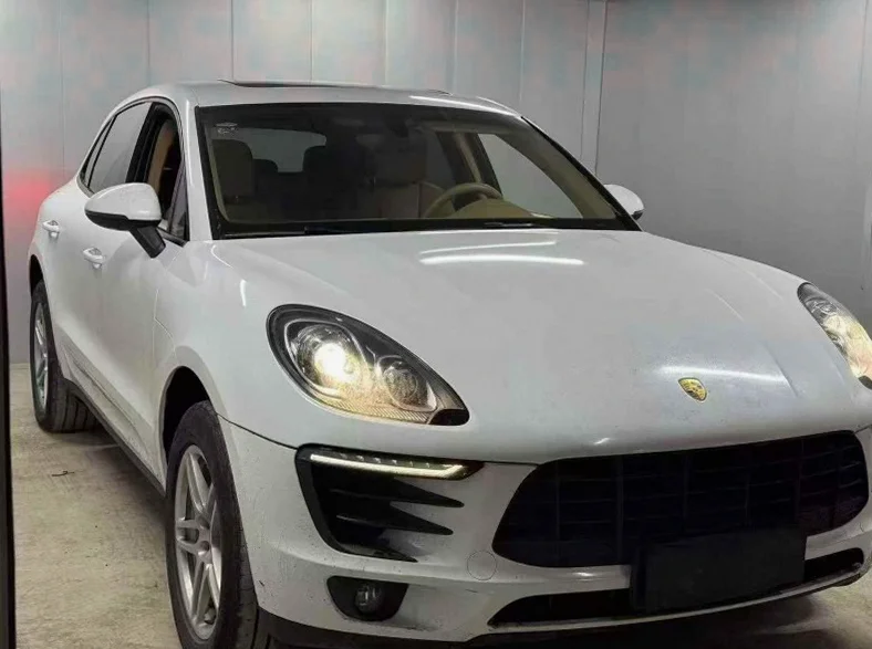 保时捷Macan 正面外观二