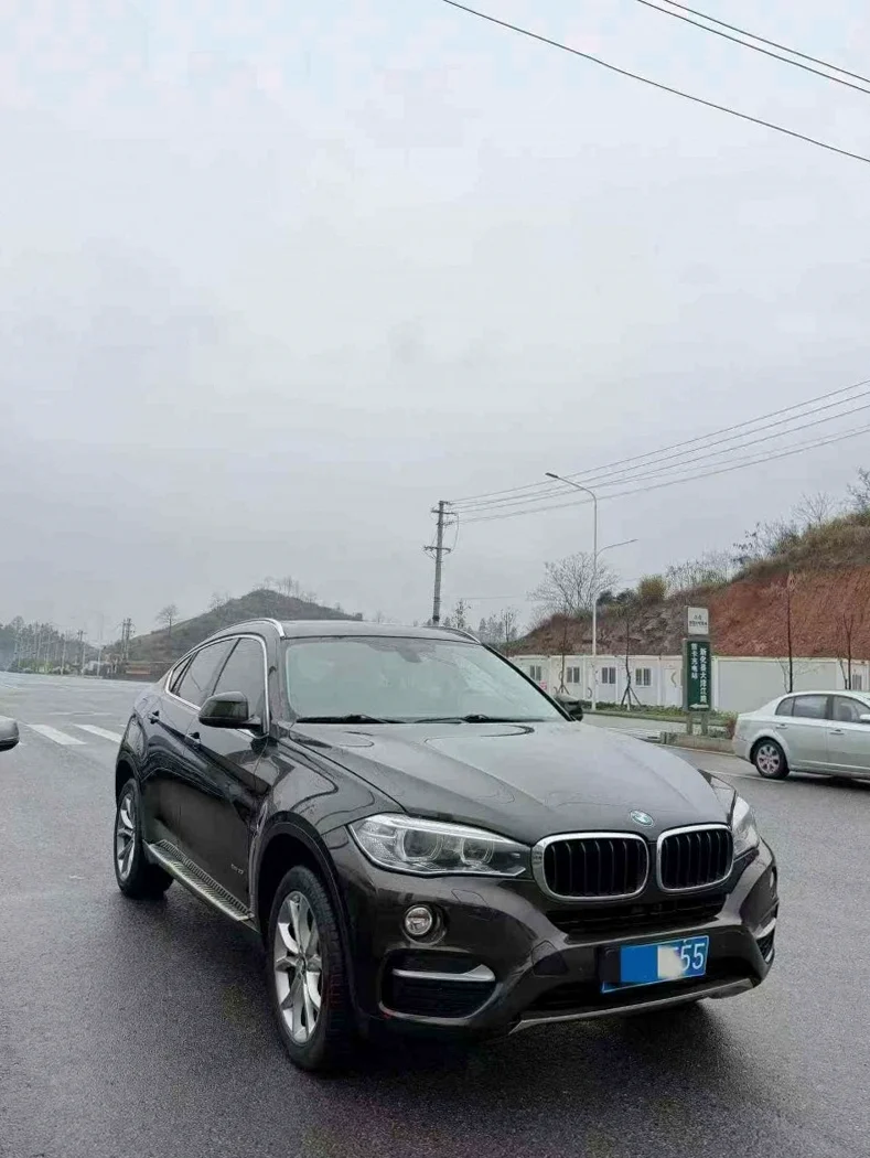 宝马X6 正面外观二