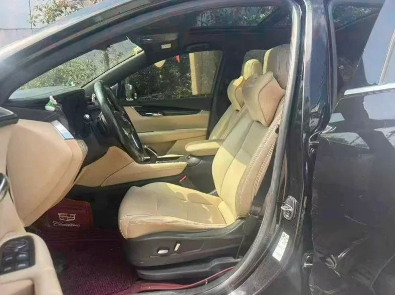 凯迪拉克XT5 后面外观一